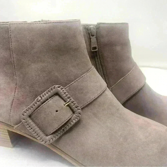 JACK ROGERS Izzie suede leather bootie Size 8 NWT french grey - Picture 3 of 6